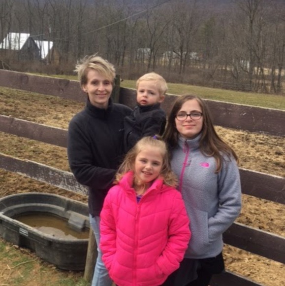 Meet Your Posher - Picture 2 of 8